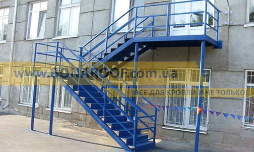 Маршевая лестница в офис